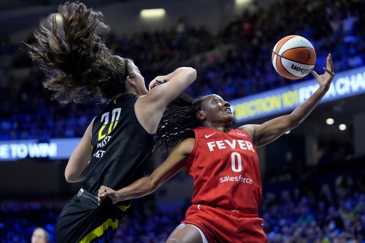 Kelsey Mitchell menjadi pelengkap yang kuat bagi Caitlin Clark, dan mereka memiliki Fever di babak playoff